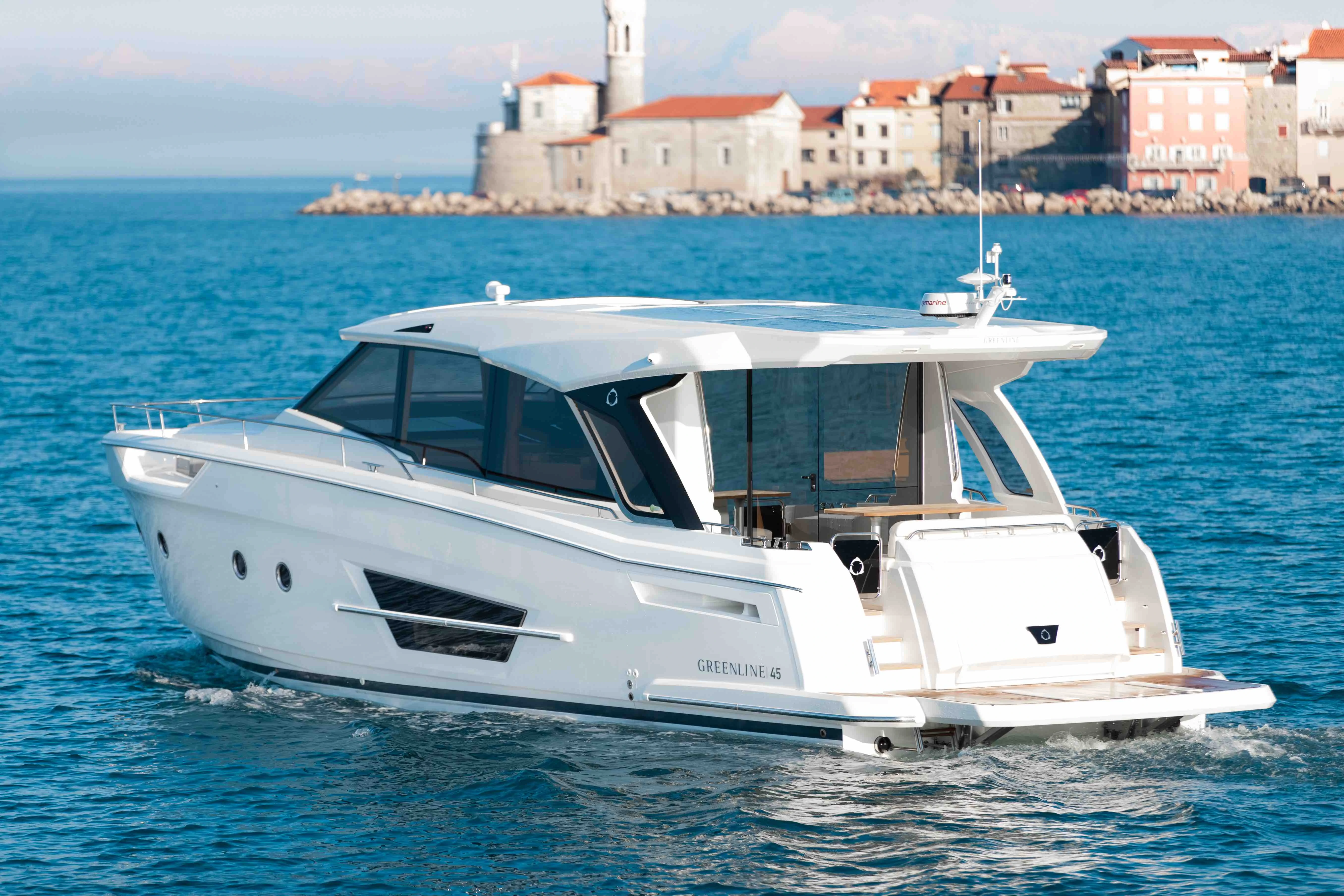 GREENLINE 45 FLY ou COUPE HYBRIDE