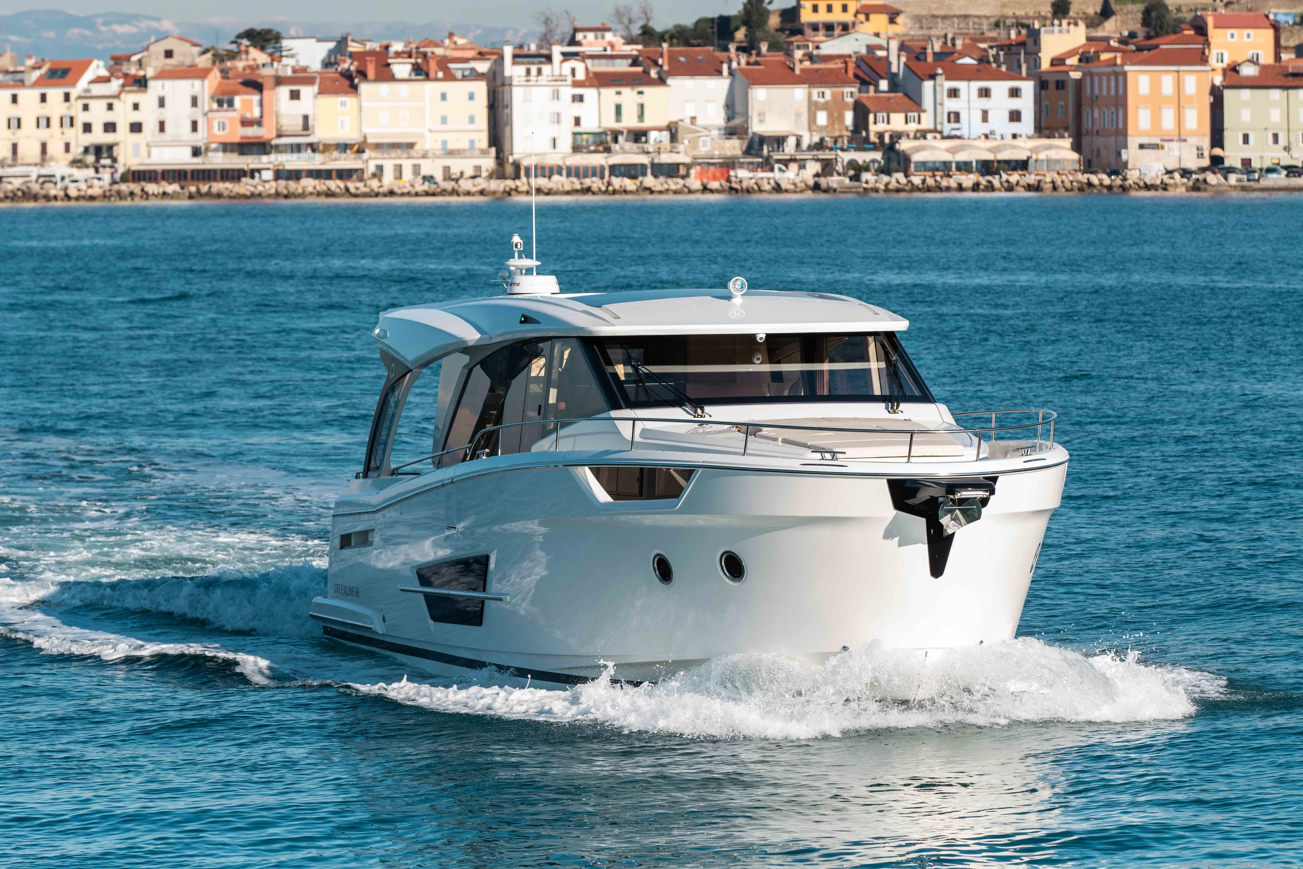 GREENLINE 45 FLY ou COUPE HYBRIDE